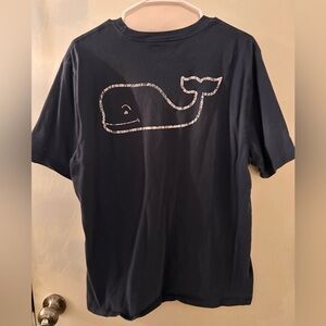 —> VINEYARD VINES TEE!!